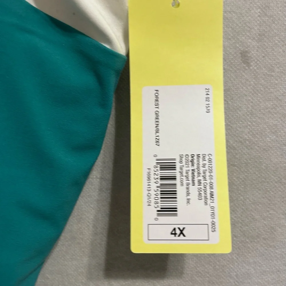 Plus size Square Neck Cropped Tank Top All In Motion Green and white NWT